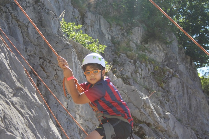 Village Camps International Summer Camp Leysin, Switzerland 2025-08-09 https://www.villagecamps.com/journals_admin/images/703-9-green climb (47).jpg
